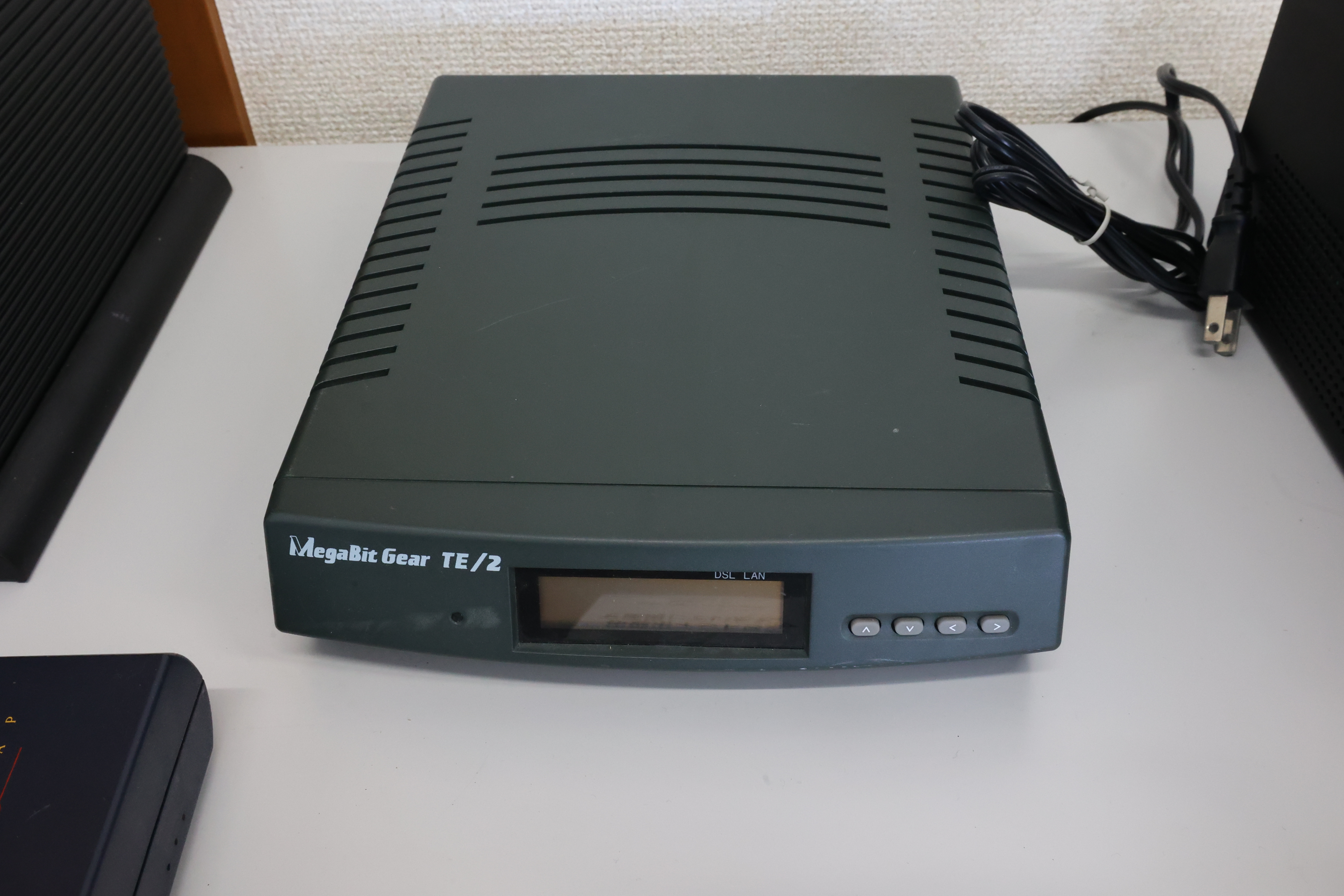 伊那市のイントラネットで使用していたDSLモデム（拡大）