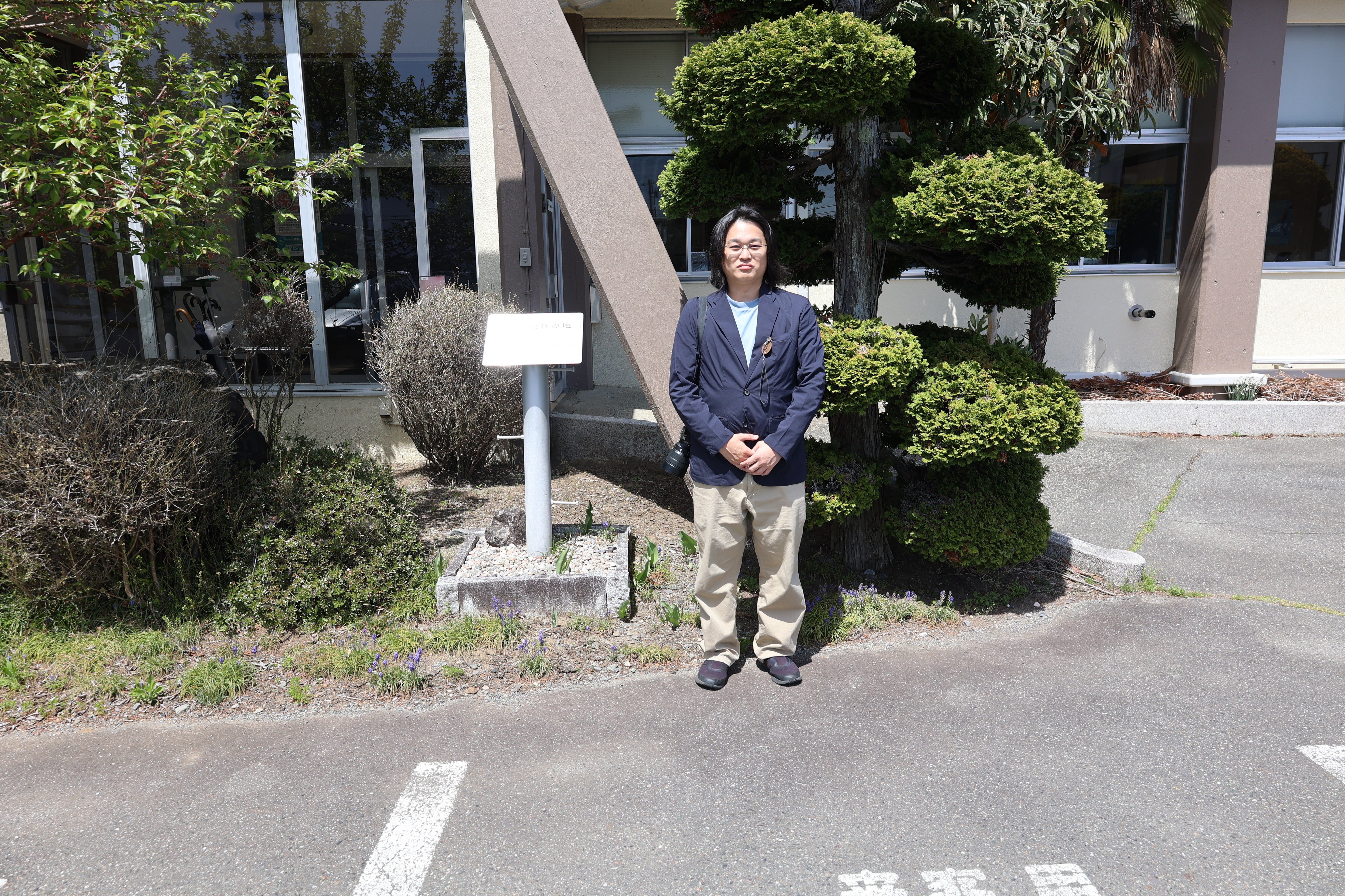 ADSL発祥の地の看板の前で記念撮影 ADSL発祥の地の看板の前で記念撮影