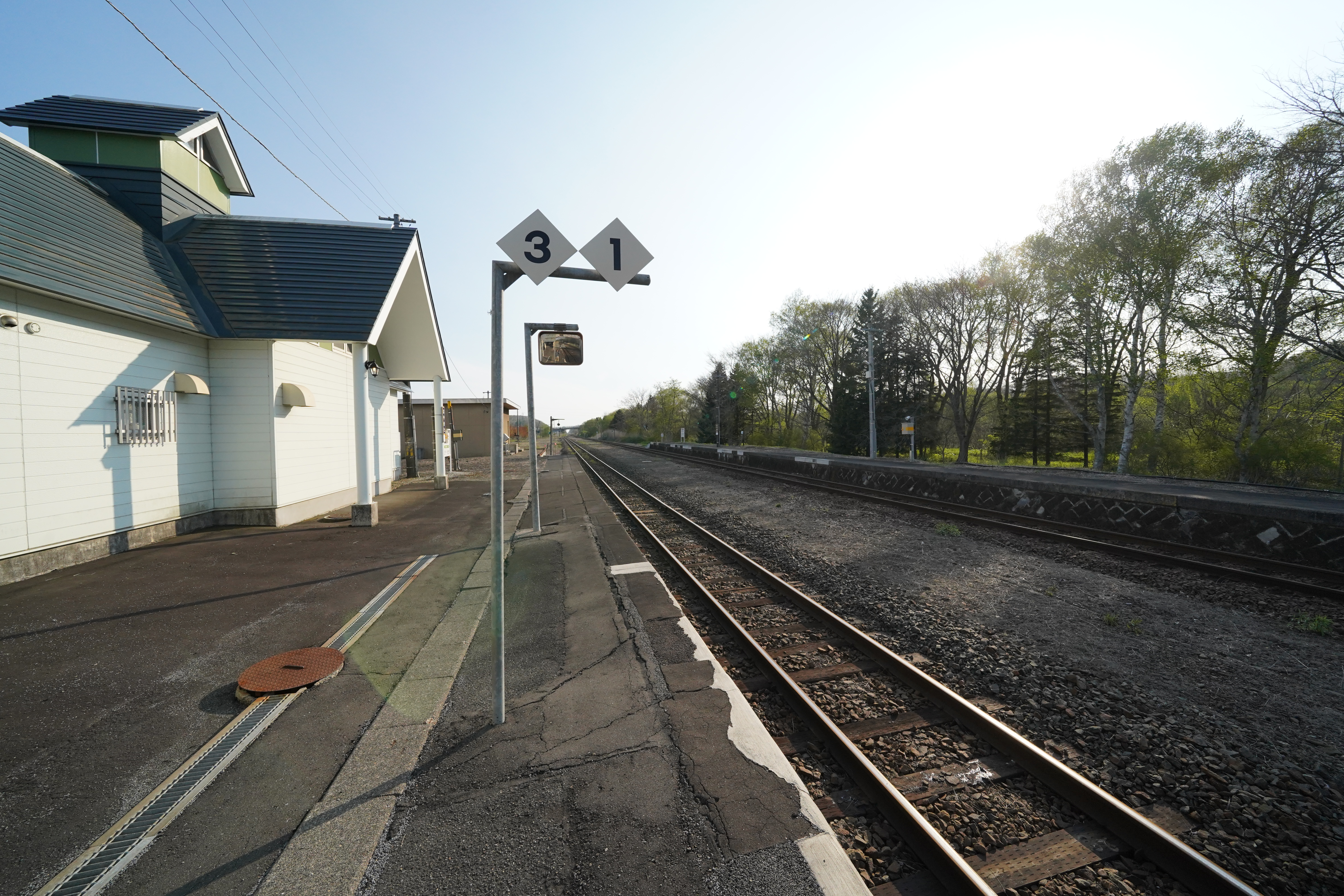 早来駅から、苫小牧方面を望む 早来駅から、苫小牧方面を望む