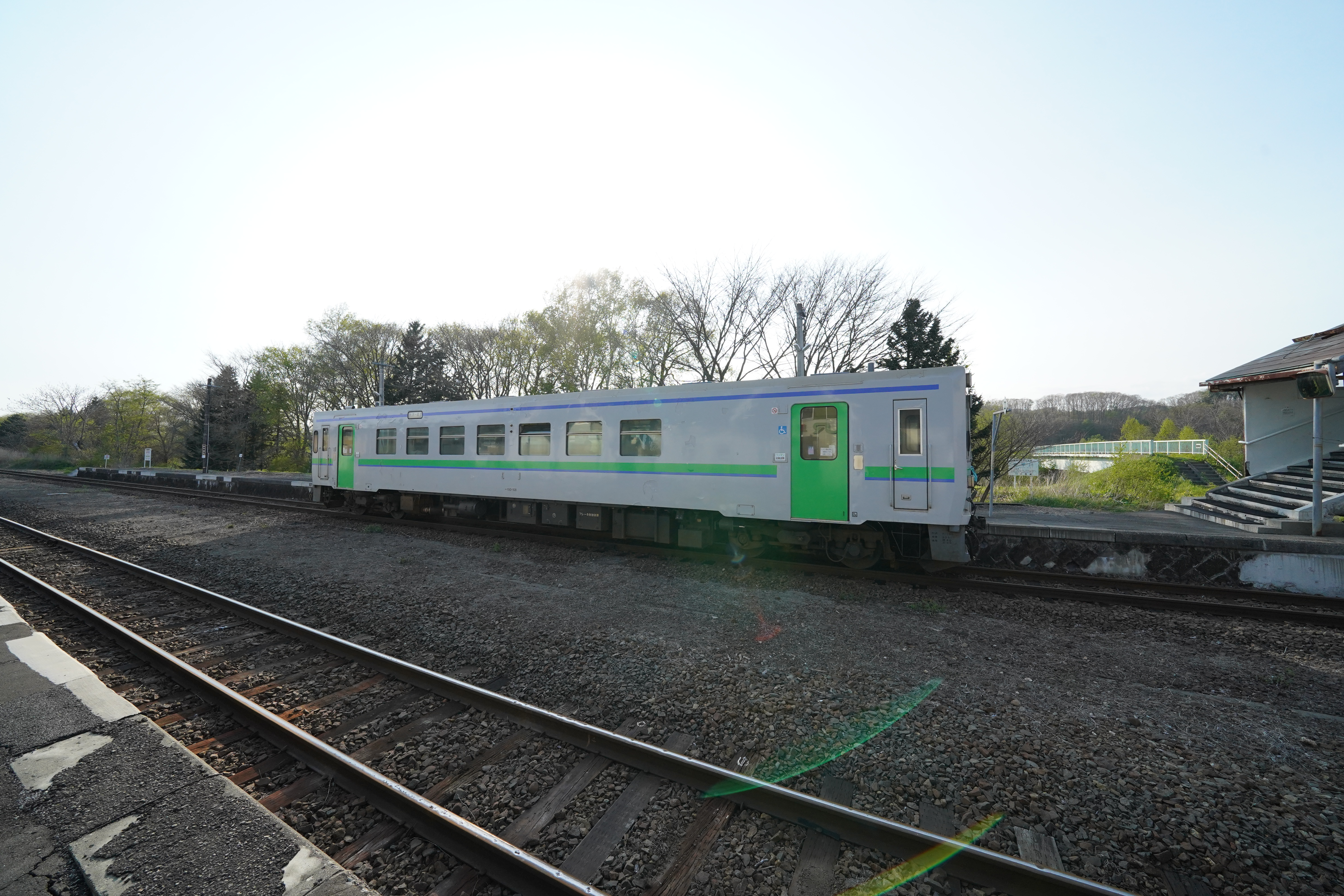 停車中の一両編成の室蘭本線 停車中の一両編成の室蘭本線