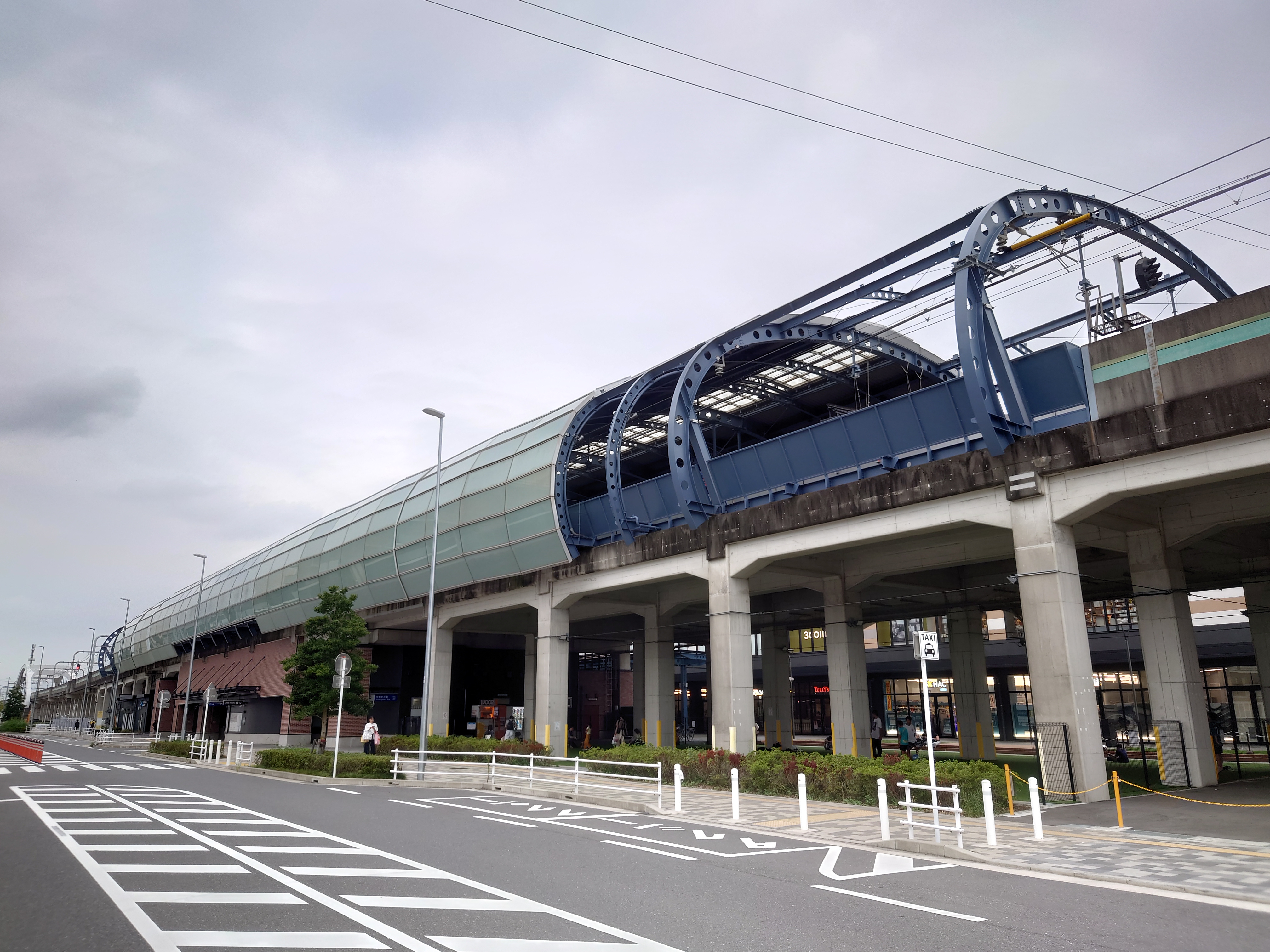 ゆめが丘駅南口３