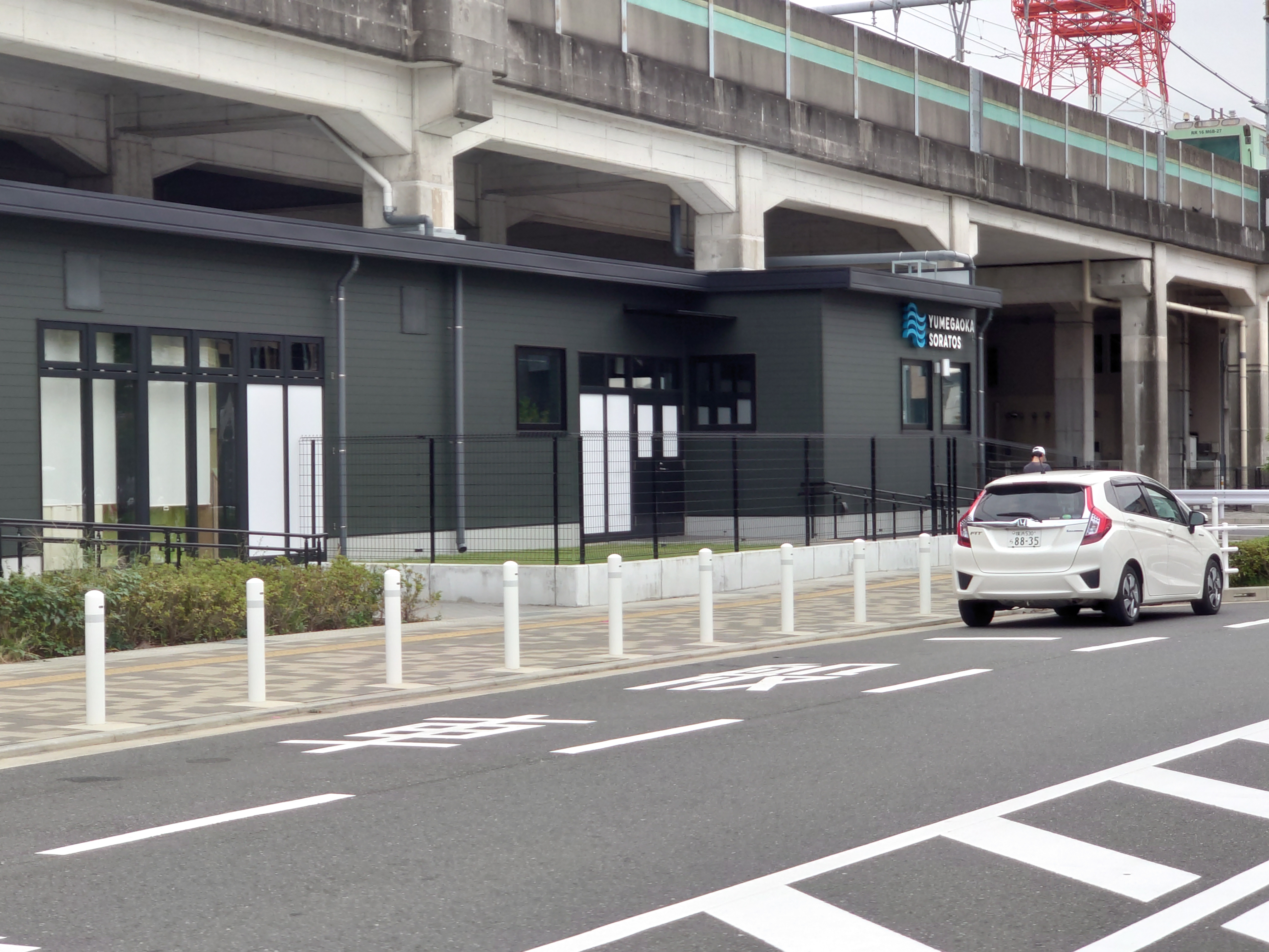 ゆめが丘駅南口の路駐帯２