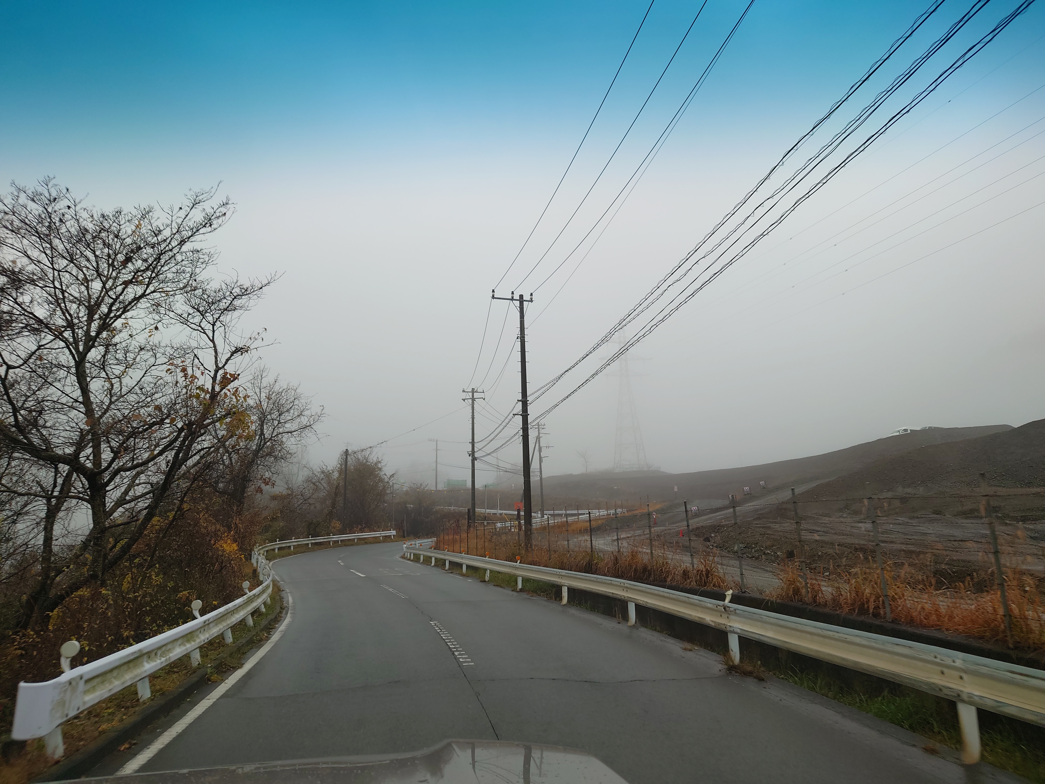 工事現場を進む