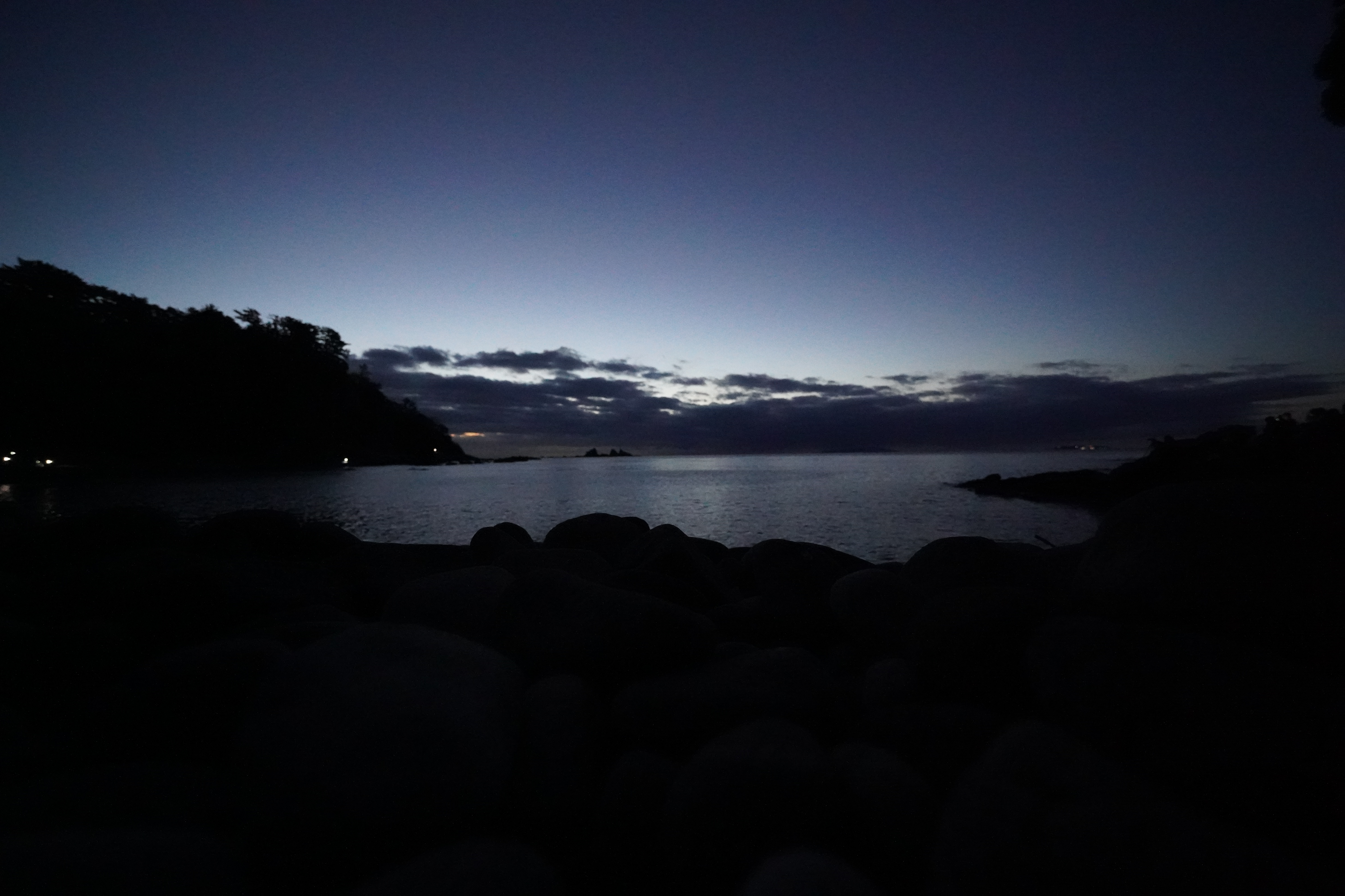 空が青くなってくる