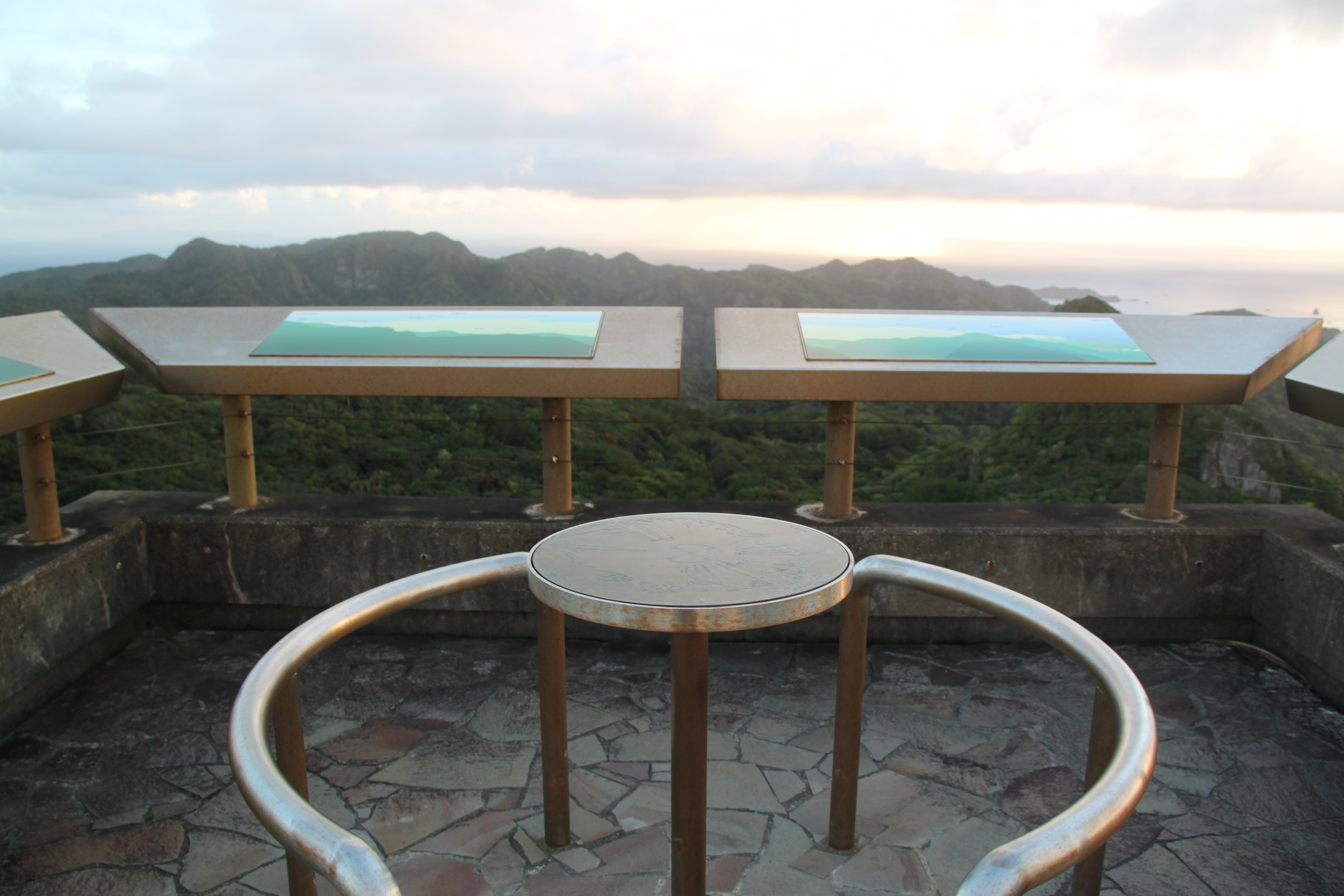 中央山展望台の展望部分