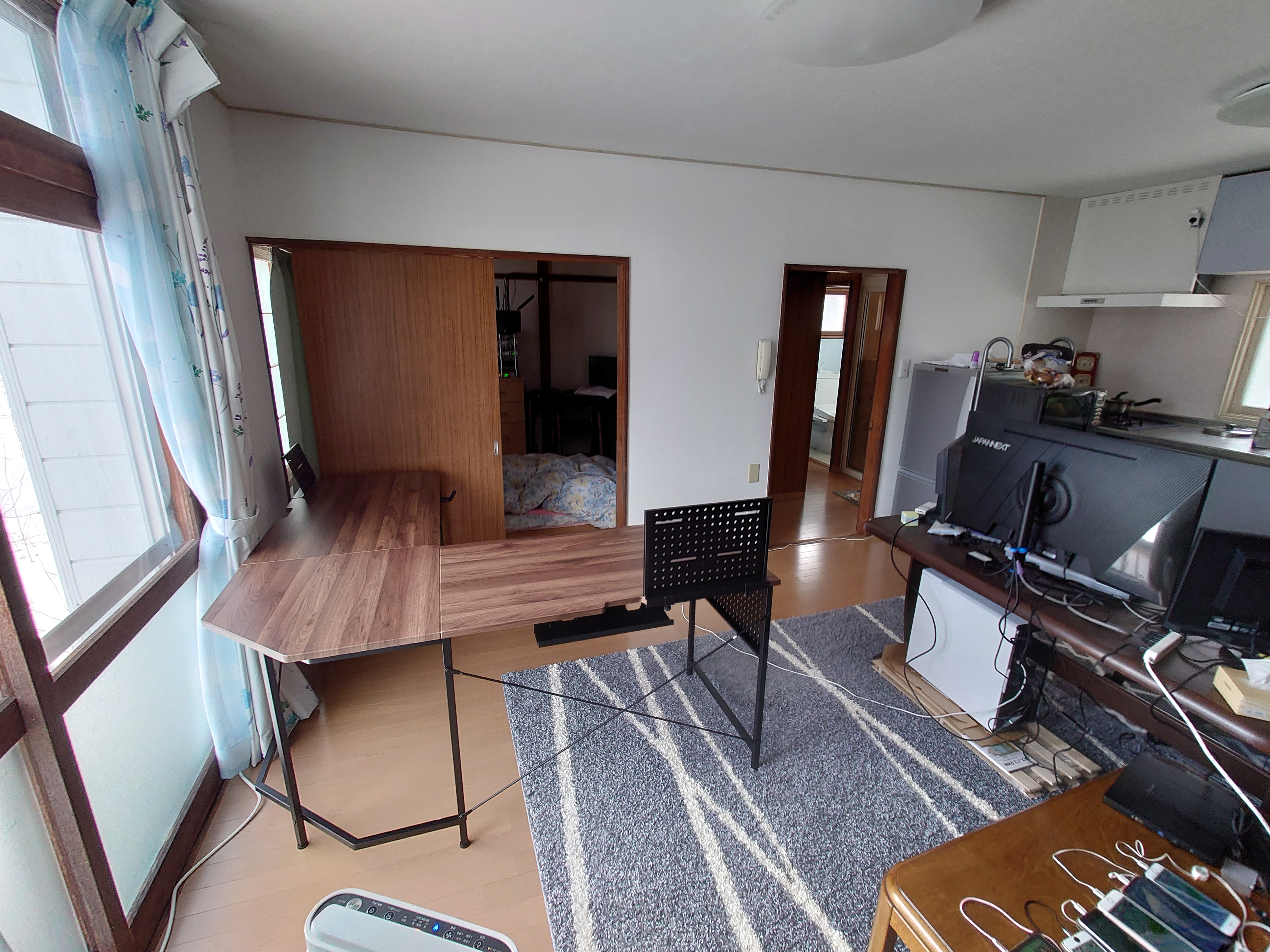 L字コーナーデスクの素の状態