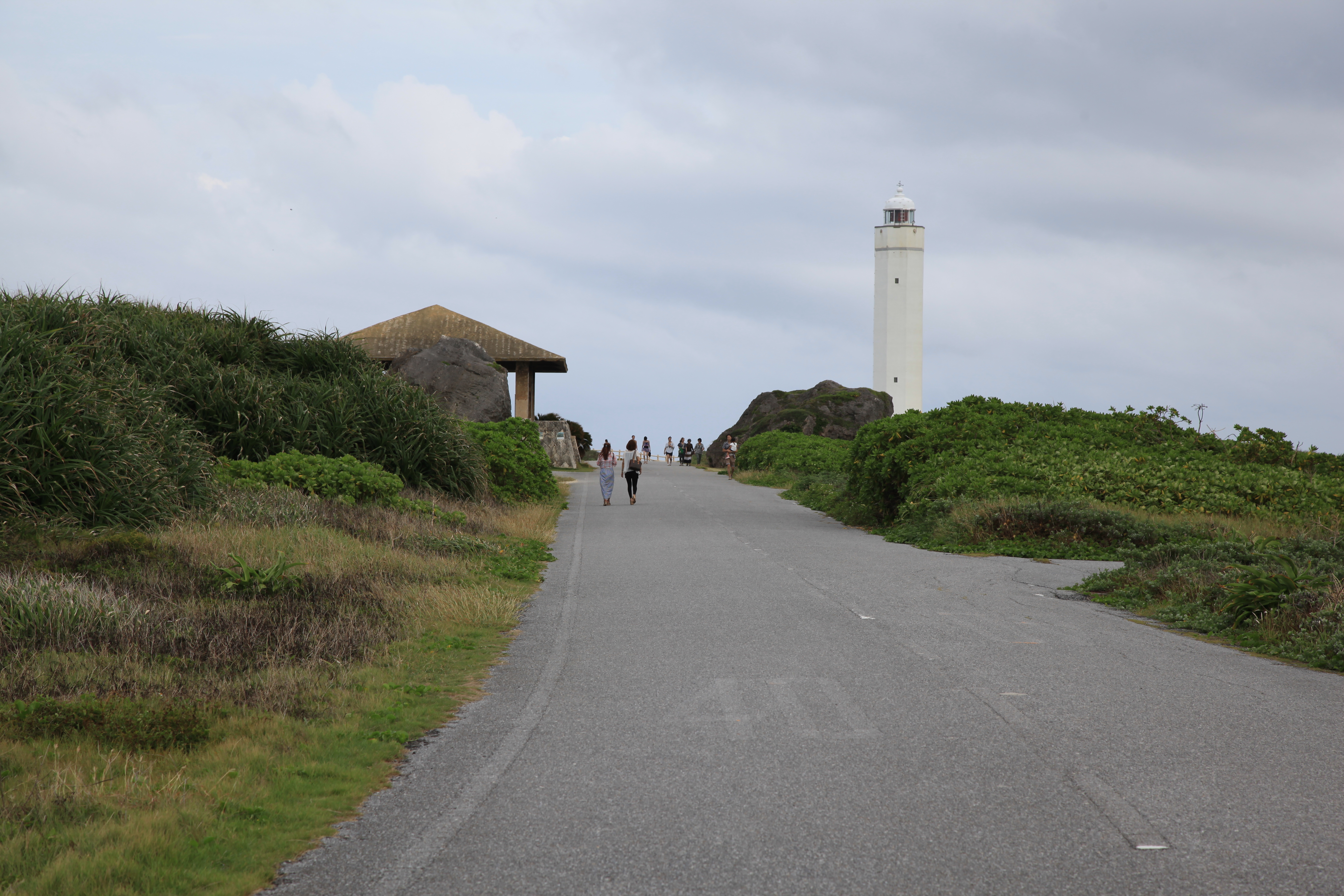 東平安名崎の遊歩道