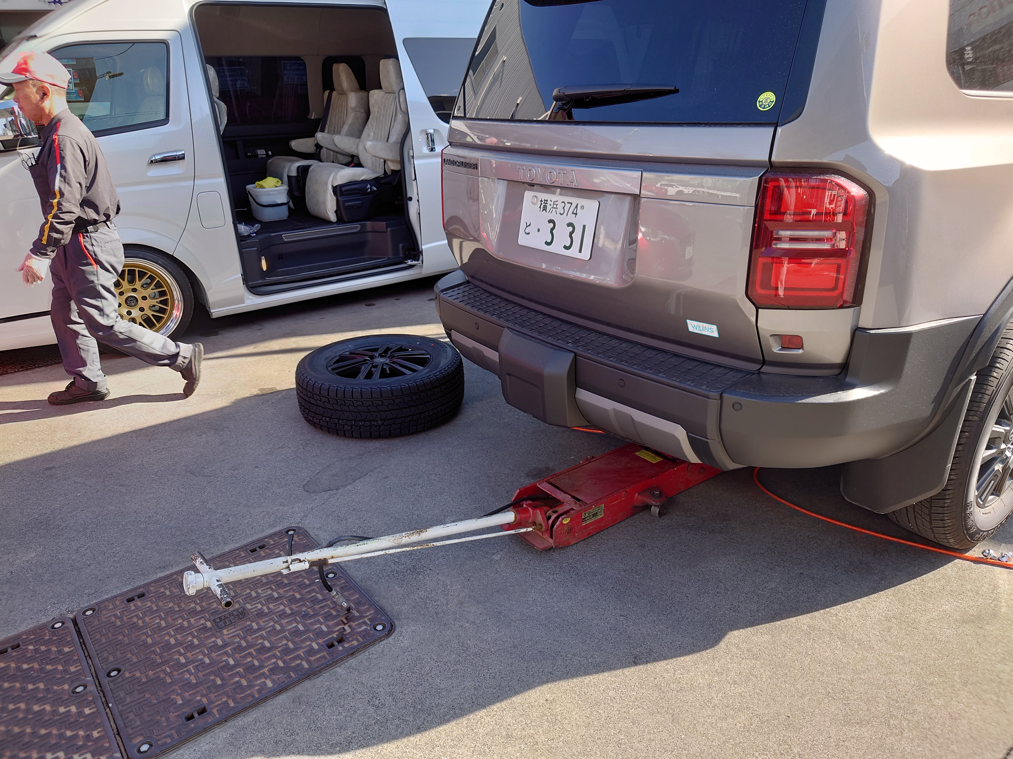 ジャッキアップ ジャッキアップ