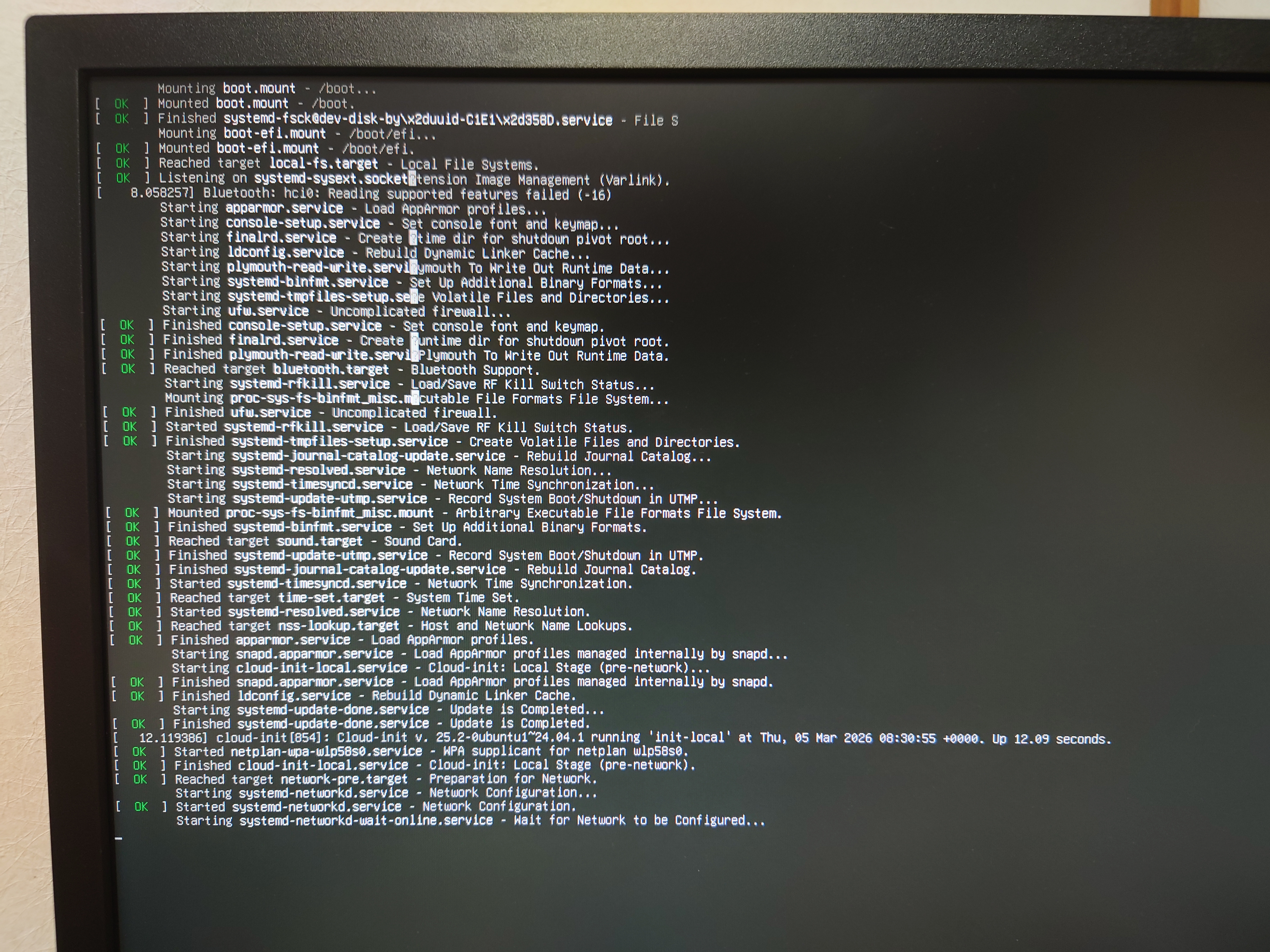 初回起動に成功する