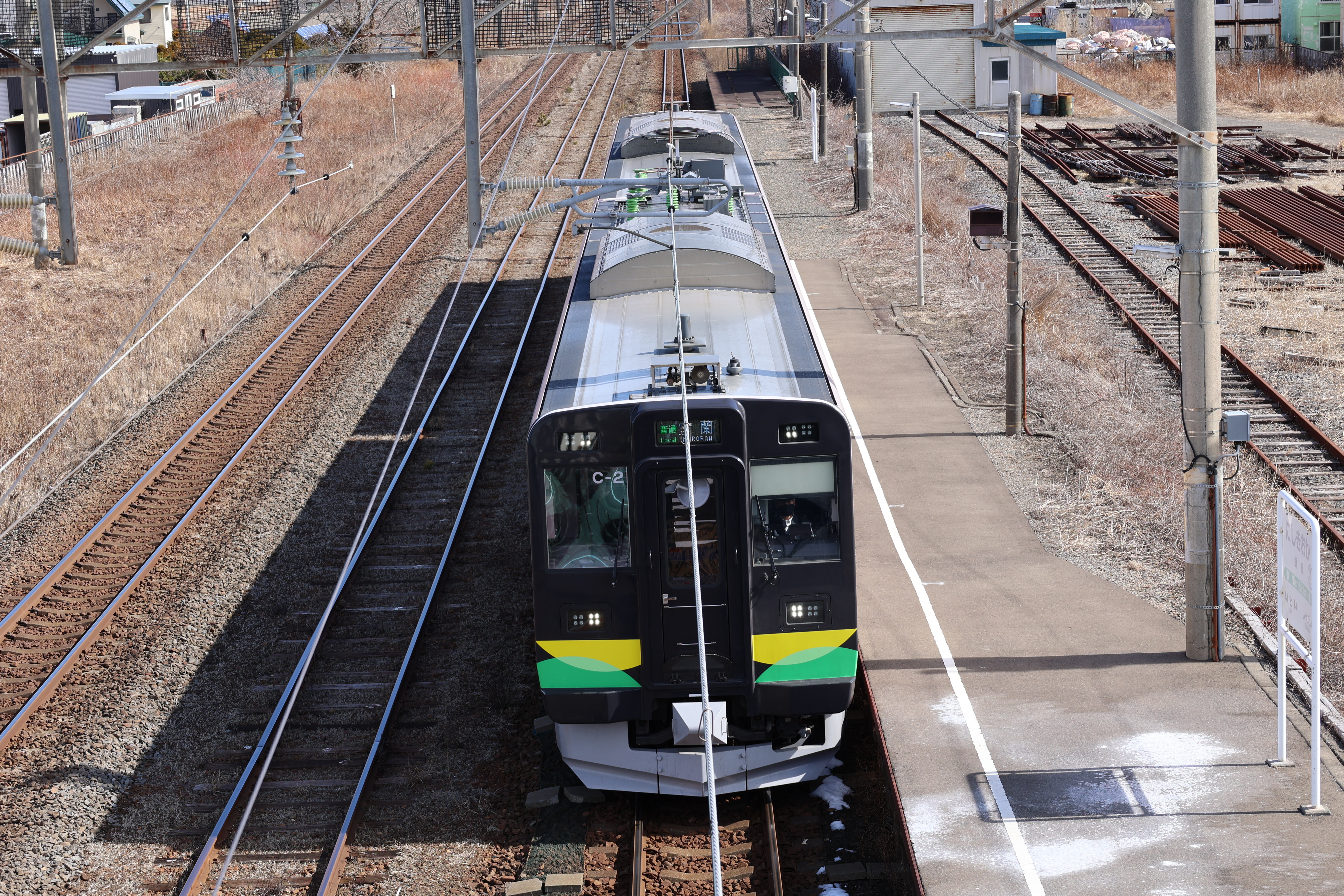 錦岡駅にて室蘭本線の各駅停車室蘭行き２