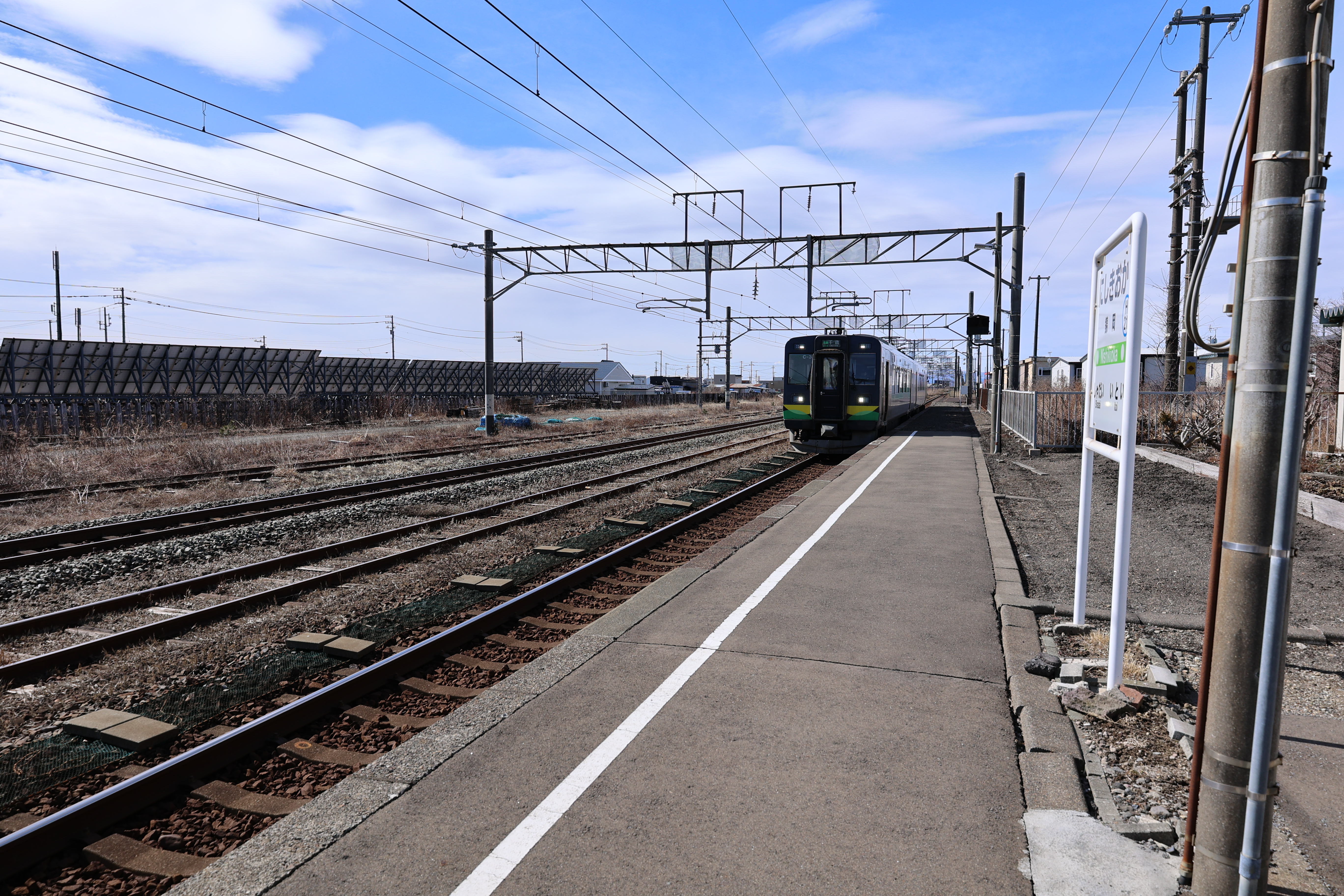 錦岡駅より、室蘭本線の普通千歳行き１