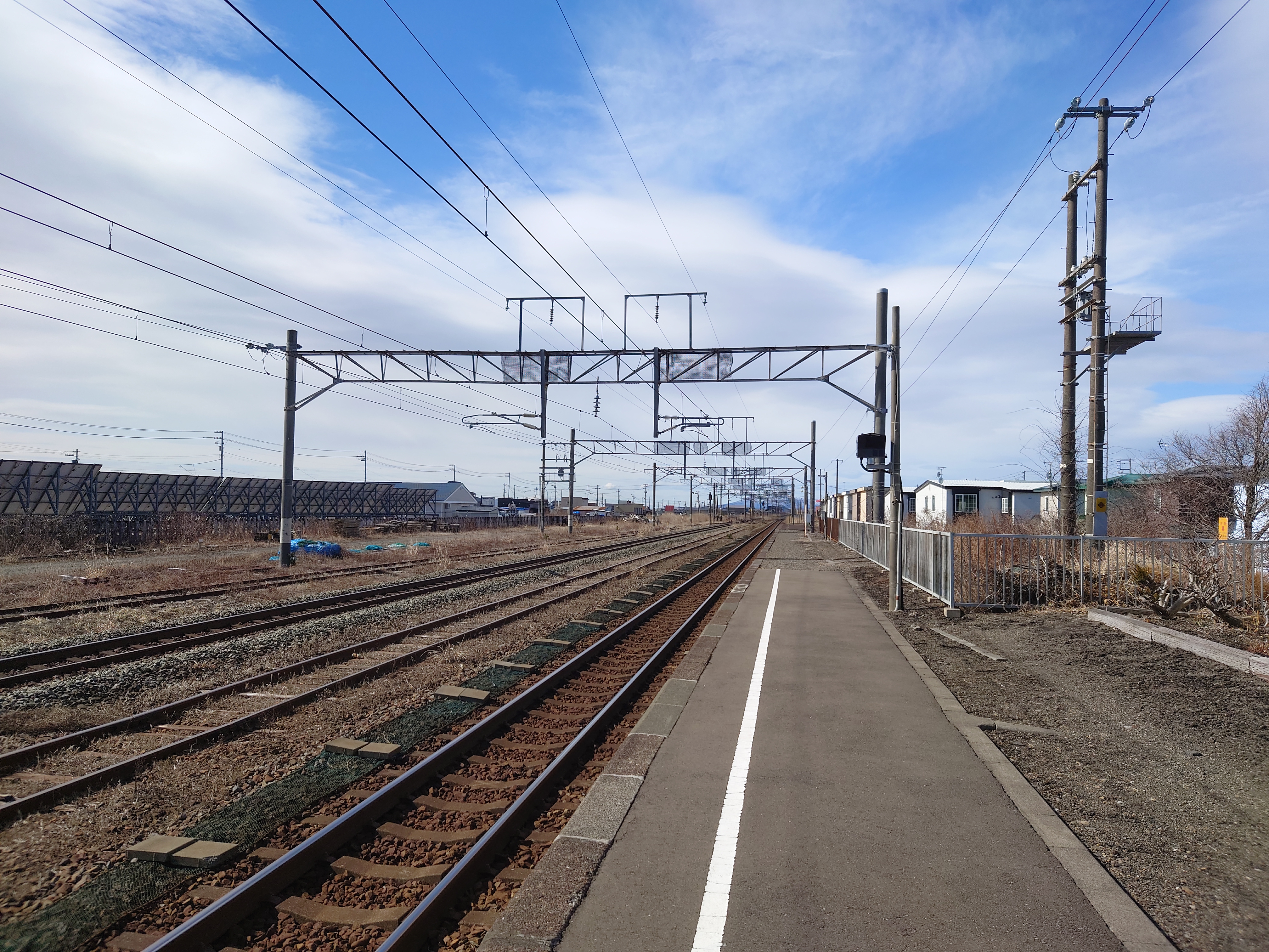 錦岡駅の乗り場（室蘭方面）