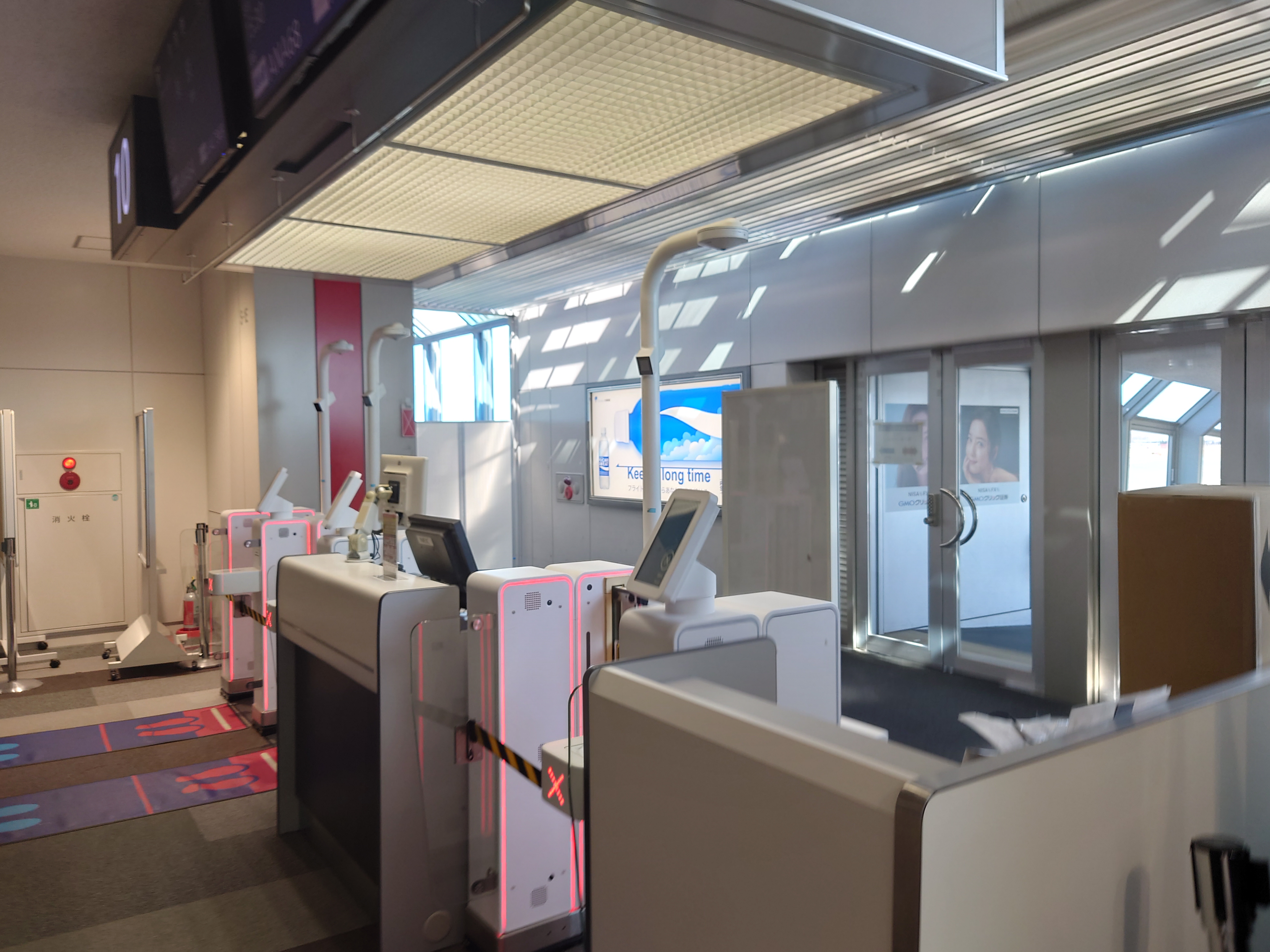 降車通路は、使わない時は、パーティションで塞がれる