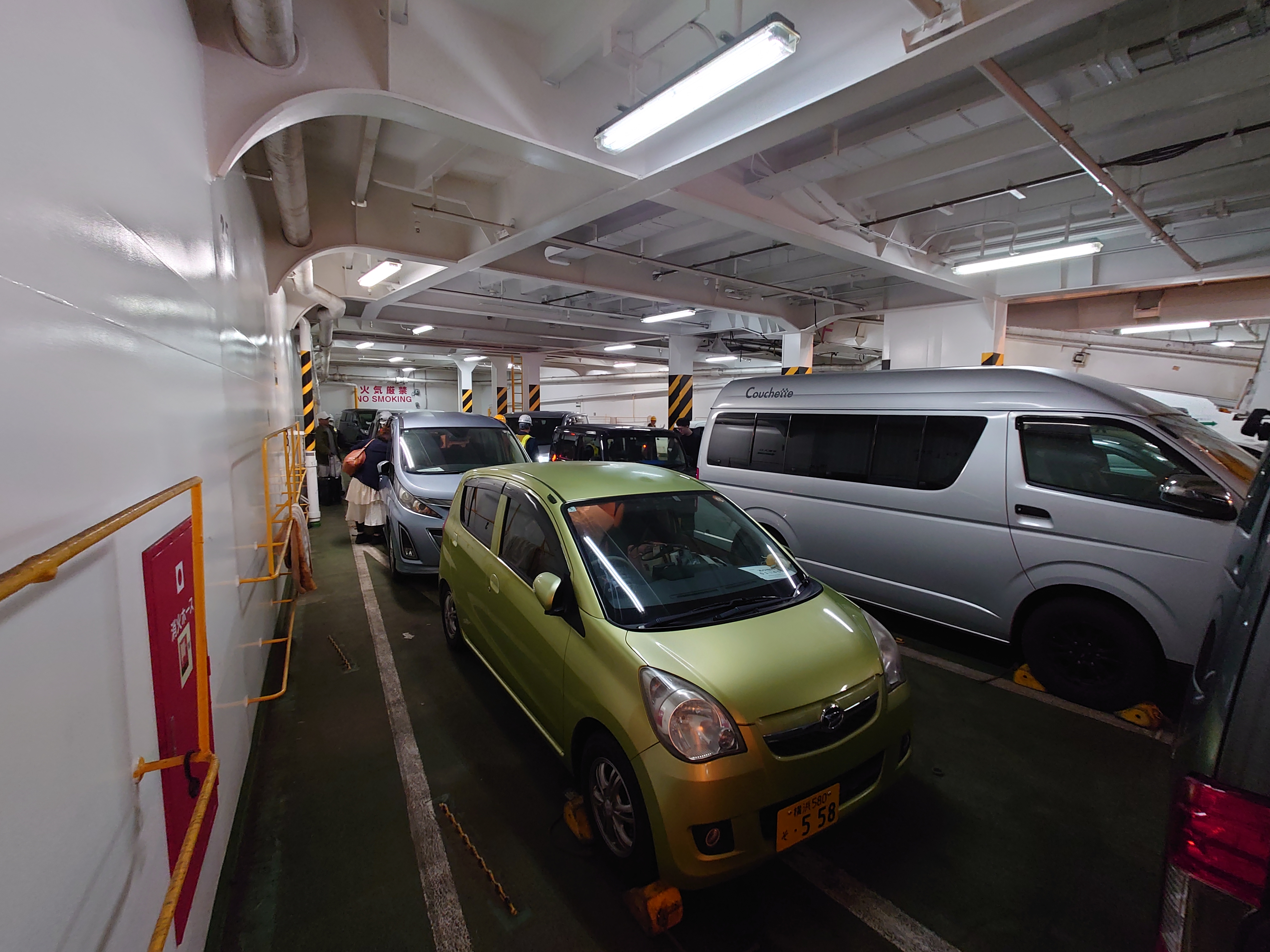 車両甲板の様子１