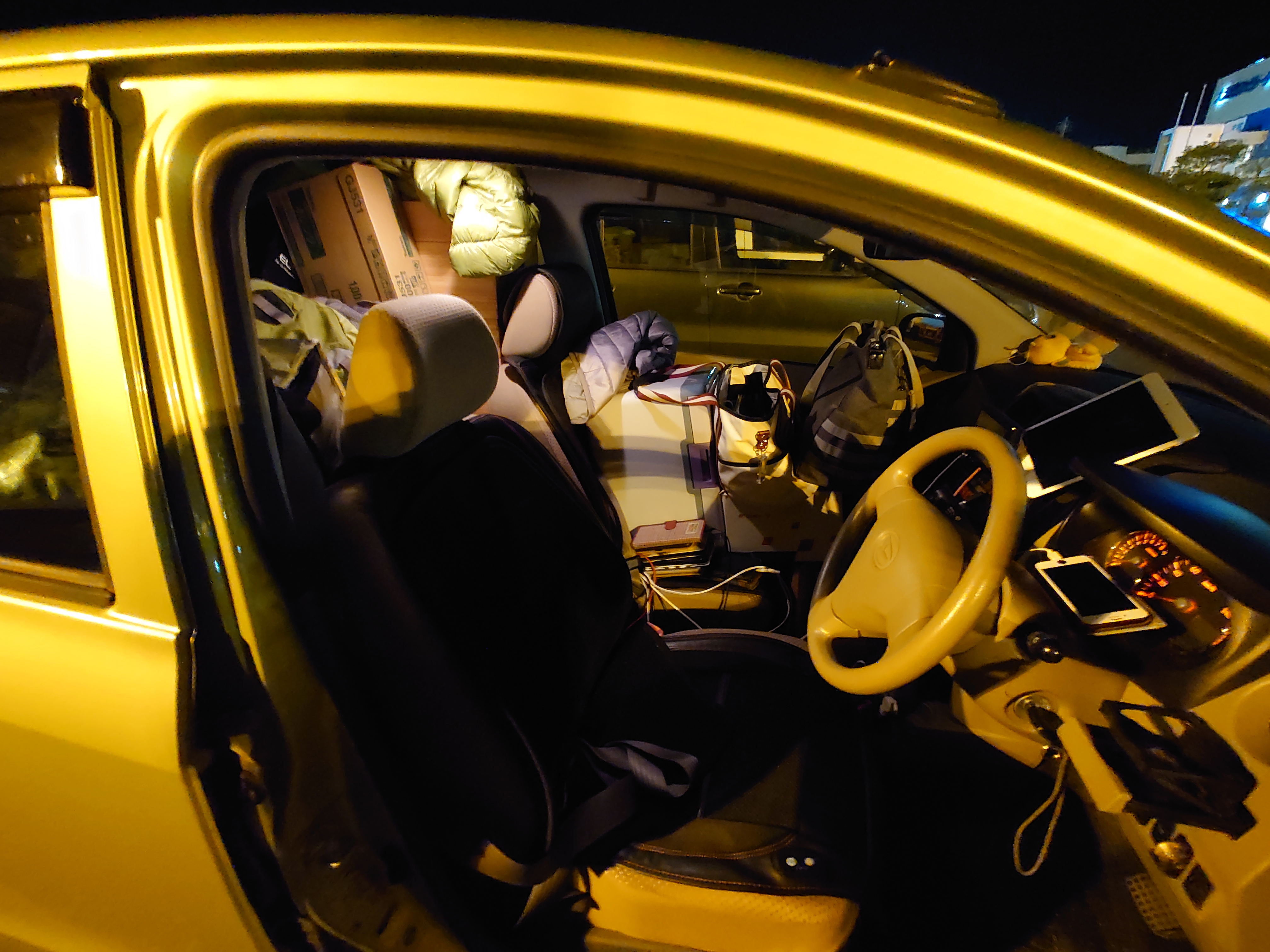 助手席もそこそこの荷物 助手席もそこそこの荷物