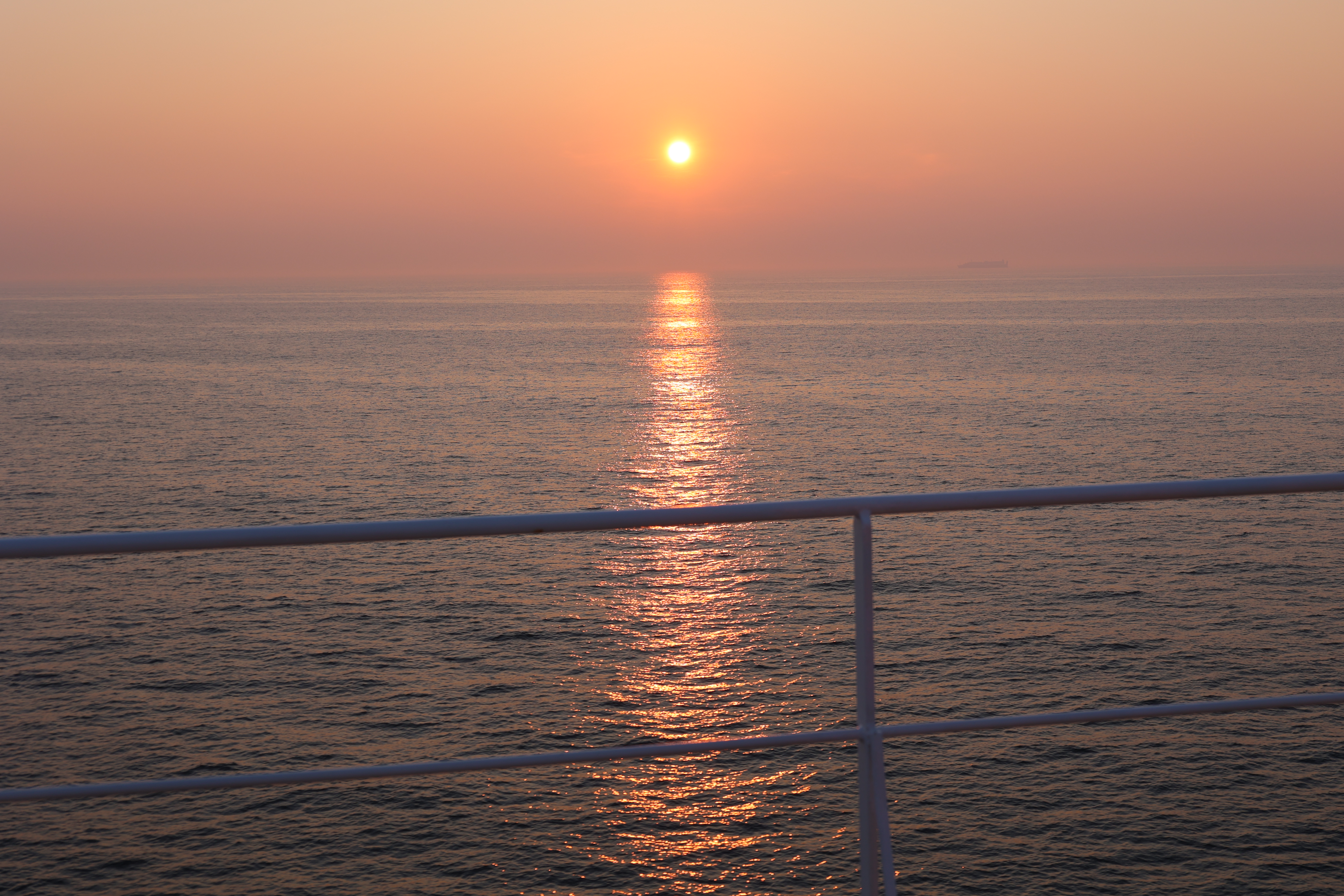 太陽が赤くなる２