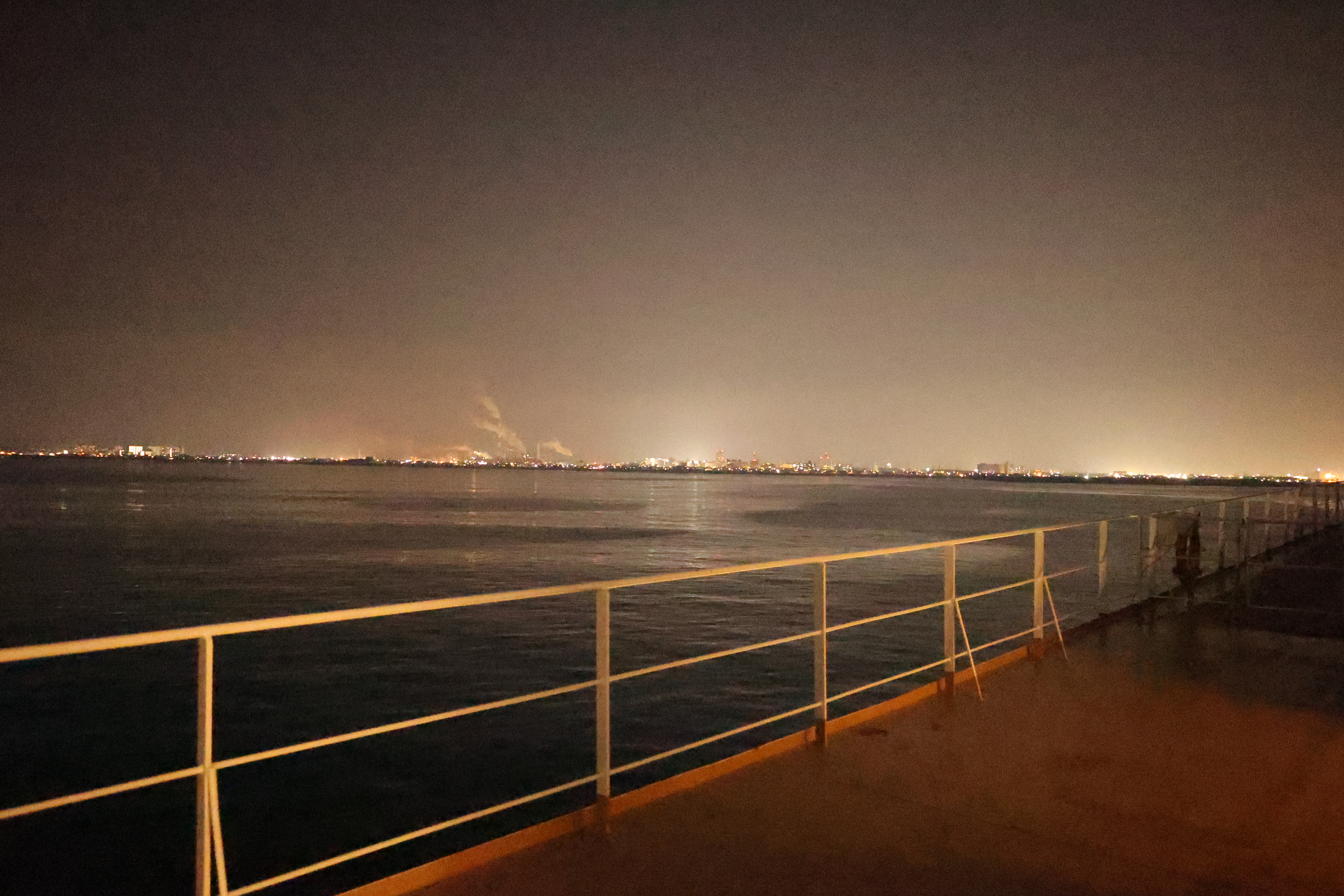 苫小牧港入港３